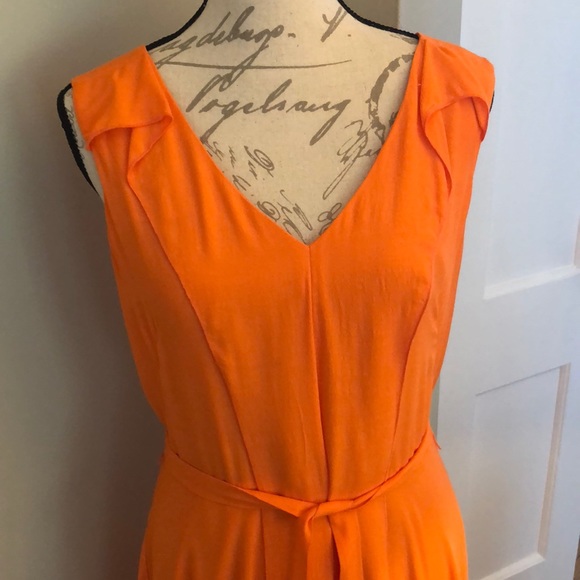 HOST PICK 🔥🔥🔥🔥🔥🔥🔥Orange Ann Taylor Dress Size 6 - Picture 1 of 8